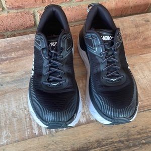 Hoka women’s size 10.5 Bondi 7